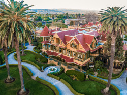 Winchester Mystery House Photo
