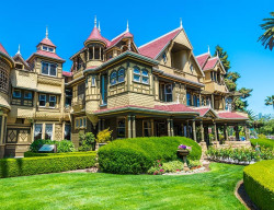 Winchester Mystery House Photo