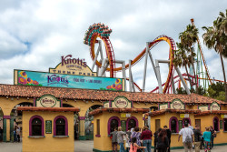 <b>Knott's Berry Farm Theme Park</b> Photo